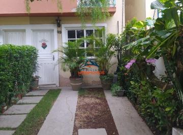 Foto 01 · Casa em Condomínio à Venda em Cotia-SP, Jardim Guerreiro: 2 quartos, 1 suíte, 2 salas, 2 banheiros,