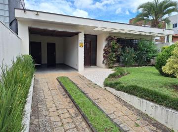 Casa · 320m² · 6 Quartos · 3 Vagas · Casa em bairro nobre de Curitiba.