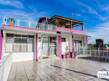 35476187_g.jpg ·
Casa semimobiliada com closet e churrasqueira em Viamópolis, Viamão