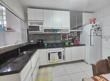 Foto 01 · Imperdível casa à venda em São José dos Pinhais-PR, bairro Afonso Pena: 2 quartos, 1 sala, 2 vagas d