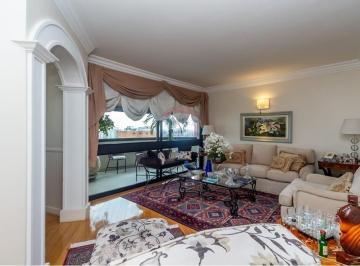 Apartamento · 198m² · 4 Quartos · 3 Vagas · Apartamento tipo para locação com 4 quartos, sendo 4 suítes, 198m²