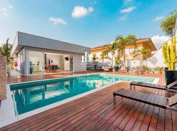 Casa · 378m² · 3 Quartos · 4 Vagas · Casa com 3 Suítes) à venda por R$ 1.800.000 - R. Valle Verde