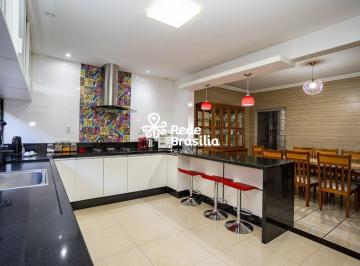 Casa · 200m² · 4 Quartos · 6 Vagas · CASA 04 QUARTOS SENDO 02 SUÍTES - 200M² - GUARÁ II