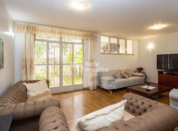 Casa · 186m² · 4 Quartos · 2 Vagas · CASA Á VENDA - 04 QUARTOS SENDO 01 SUÍTE - SHIGS 704 - ASA SUL - BRASILIA/DF