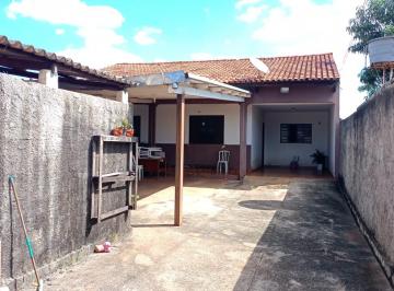 imagem-1 · UMA CASA  COM UM BARRACAO JARDIM PETROPOLIS Casa de Rua com 3 Quarto(s) por R$ 475.000 no setor Jard