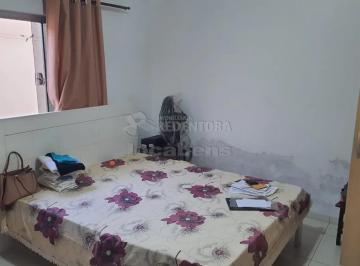 Casa · 107m² · 2 Quartos · 1 Vaga · Casa Térrea localizada no Bairro Jardim Vitória com 2 dormitorios e 1 vaga de garagem.