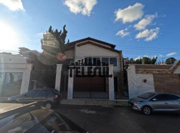 id2a1q_243967979efa5b410.jpg · Casa com 3 quartos para alugar em Varginha, no bairro Vila Pinto