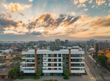 Apartamento · 146m² · 3 Quartos · 2 Vagas · Apartamento em Centro