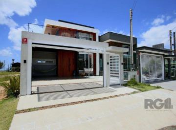 Casa · 180m² · 3 Quartos · 2 Vagas · Casa em Zona Nova
