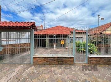 Casa · 115m² · 5 Quartos · 2 Vagas · Casa em Porto Alegre, no bairro Guarujá, com 5 dormitório(s), e 5 banheiros, à venda.