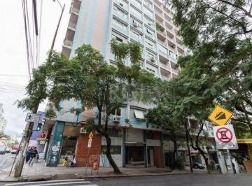 Apartamento · 140m² · 3 Quartos · Apartamento em Mont Serrat