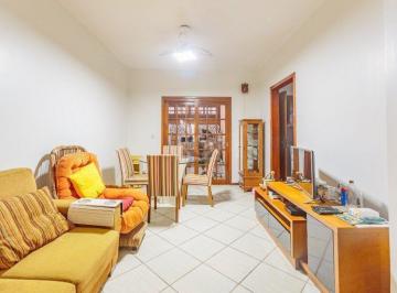 Casa · 199m² · 3 Quartos · 2 Vagas · Casa 160m² - 3 dormitórios, 1 suíte, churrasqueira, terraço e 2 vagas de garagem