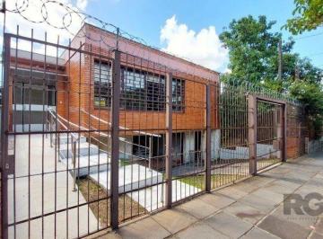 Casa · 2107m² · 3 Quartos · 3 Vagas · Casa em Teresópolis