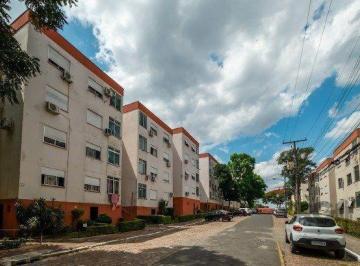 Apartamento · 48m² · 2 Quartos · APARTAMENTO REFORMADO DE 02 DORMITÓRIOS PERTO DE SUPERMERCADOS, ONIBUS E FARMACIAS