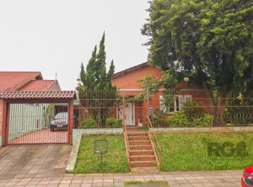 Casa · 275m² · 2 Quartos · 2 Vagas · Casa com 2 quartos, vaga de garagem, churrasqueira, com 200m² privativos no cent