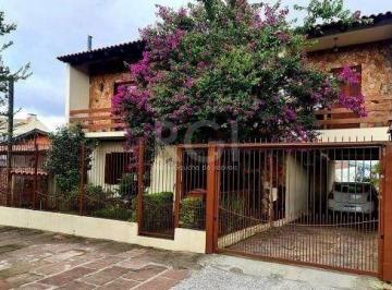 Casa · 594m² · 3 Quartos · 3 Vagas · Casa de 388m² com 3 quartos.