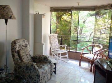 Apartamento · 87m² · 2 Quartos · 1 Vaga · Apartamento de 2 dormitórios, 2 banheiros e 1 vaga de garagem no Bairro Petrópolis