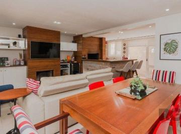 Casa · 249m² · 3 Quartos · 4 Vagas · Excelente casa em condomínio de 249m² com 03 dormitórios e 4 vagas.