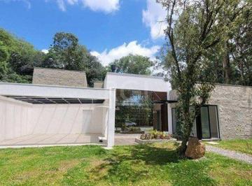 Casa · 680m² · 4 Quartos · 2 Vagas · Casa fantástica ao lado do Lago Negro em Gramado.