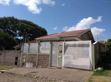 Casa · 380m² · 4 Quartos · 3 Vagas · Casa Sobrado no centro da Cidade