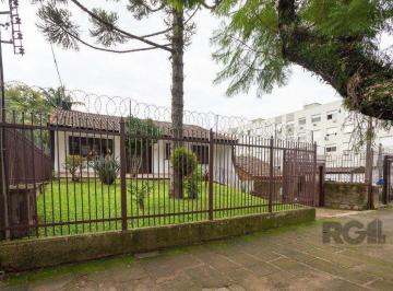 Casa · 499m² · 5 Quartos · 4 Vagas · Casa ampla com 03 suites no bairro Medianeira