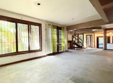 Casa · 300m² · 5 Quartos · 4 Vagas · Casa na zona sul de frente para o Guaíba.