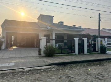 Casa · 360m² · 3 Quartos · 4 Vagas · Casa em Centro
