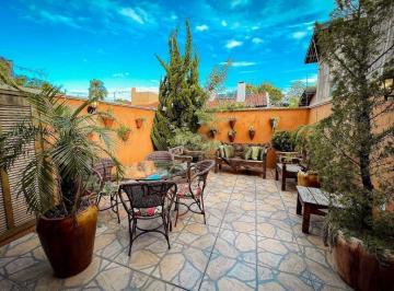 Casa · 284m² · 3 Quartos · 2 Vagas · Excelente casa a venda no bairro Tristeza, para o lado do Rio!