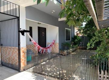 Casa · 300m² · 7 Quartos · 4 Vagas · Casa de 200m², bairro Sarandi