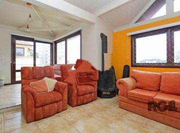 Casa · 242m² · 3 Quartos · 2 Vagas · Casa com 3 quartos, suite e 2 vagas garagem!
