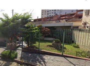 Casa · 300m² · 3 Quartos · 2 Vagas · Casa 3 dormitórios no Bairro Glória, próxima a Prof. Oscar Pereira.