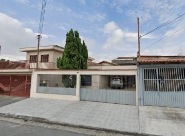 Casa de 3 quartos, Guarulhos · Casa térrea Guarulhos, com 206,96m2,  2 quartos, banheiro, edícula e 4 vagas
