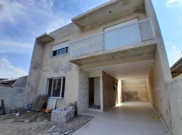 Casa de 3 quartos, Curitiba · 3 Sobrados no Santa Cândida