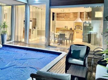 Casa · 368m² · 3 Quartos · Sobrado à venda em Taubaté, Piracangaguá, com 3 suítes, com 368 m², Residencial OuroVille