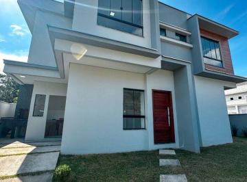 Casa · 100m² · 3 Quartos · 2 Vagas · Geminado de Esquina com 1 Suíte + 2 Quartos no bairro Amizade