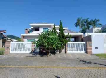 CASA À VENDA NO AMIZADE EM JARAGUÁ DO SUL · CASA COM PISCINA EM RUA SEM SAÍDA EM JARAGUÁ DO SUL