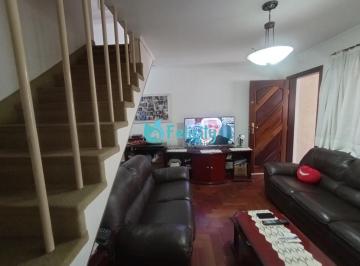 Casa · 116m² · 2 Quartos · 2 Vagas · Sobrado com 2 dorms, 2 vagas, 116m2 no Jardim Mangalot