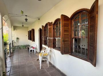 Casa · 360m² · 4 Quartos · 2 Vagas · Casa Ampla e Bem Localizada no Bairro São João
