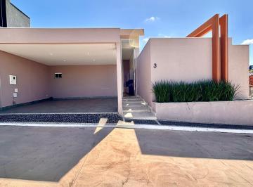 Casa de 3 quartos, Vicente Pires · 3 suítes com área de lazer e marcenaria 