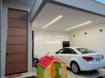 Casa · 150m² · 4 Quartos · 2 Vagas · Casa para aluguel, 4 quartos, 2 suítes, 2 vagas, Novo Mundo - Uberlândia/MG