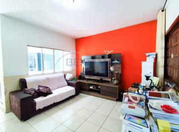 Casa · 230m² · 3 Quartos · 6 Vagas · Casa com 3 Quartos, 1 Suíte, Área Gourmet, 6 Vagas de Garagem, Laje à Venda na QNM 23 – Ceilândia Su