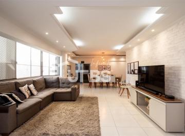 Apartamento · 246m² · 5 Quartos · 2 Vagas · Edifício Itacaré