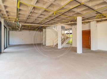 Casa · 931m² · 4 Quartos · 6 Vagas · Casa de Condomínio fechado em rua fechada no Alto da Boa Vista à venda.