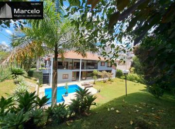 Casa · 720m² · 4 Quartos · 8 Vagas · Luxuosa Condomínio Aruã EcoPark