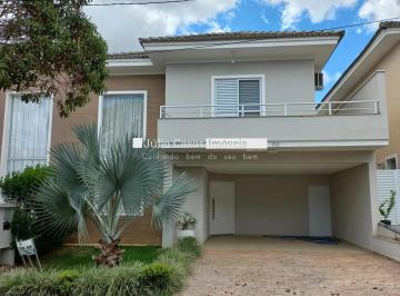 Fachada · Casa a venda e aluguel em condomínio
