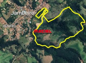 Terreno · 840000m² · linda area ao lado do centro com mata nativa e água corrente