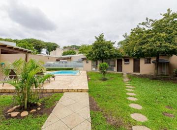 Casa de 5 quartos, Curitiba · Linda Casa com Espaço e Piscina