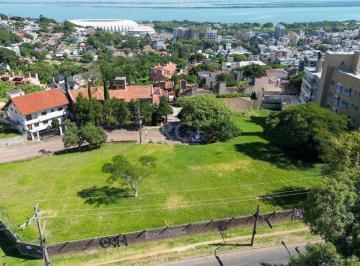 Terreno · 3386m² · Excelente terreno à venda em Porto Alegre, localizado na Rua Correa Lima,