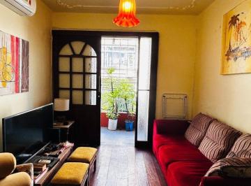 Casa · 100m² · 2 Quartos · Sobrado em Centro Histórico