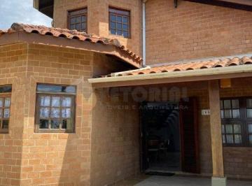Casa de 3 quartos, Caraguatatuba · Excelente sobrado, pé na areia em um das praias mais tranquilas de Caraguatatuba